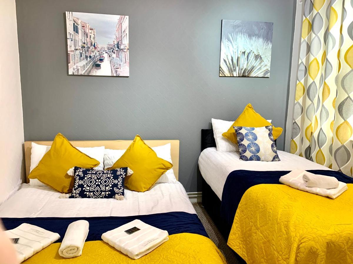 Excel 2 Bedrooms, Reception, Spacious Appartamento Londra
