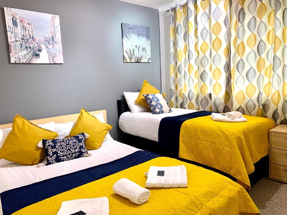 Appartamento Excel 2 Bedrooms, Reception, Spacious Londra
